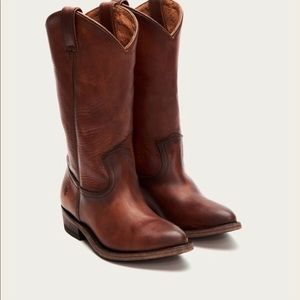 BILLY PULL ON Frye boots